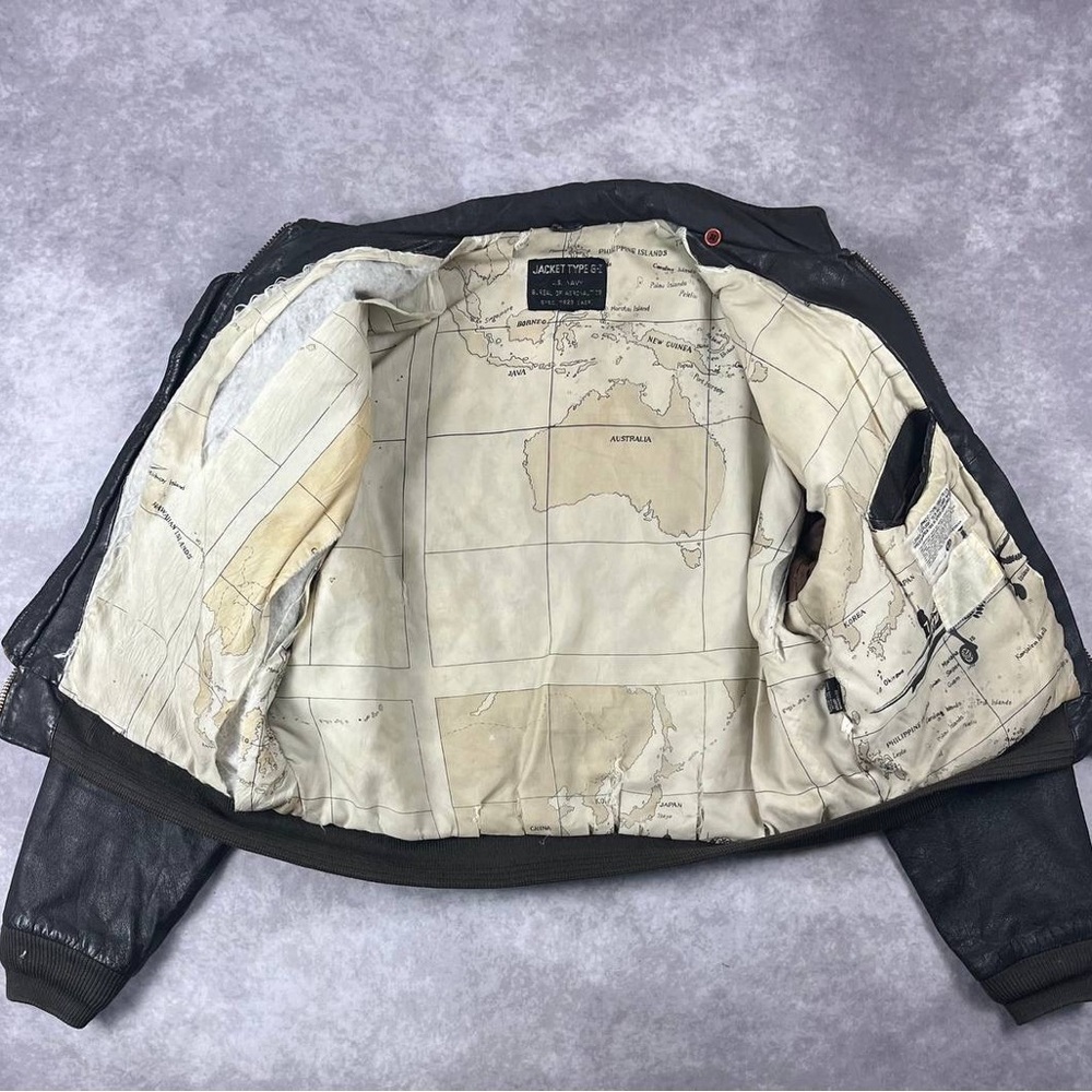 [139] Vintage Avirex Type G-1 Us
Navy Leather Bomber Jacket XL Size - Picture 4 of 8